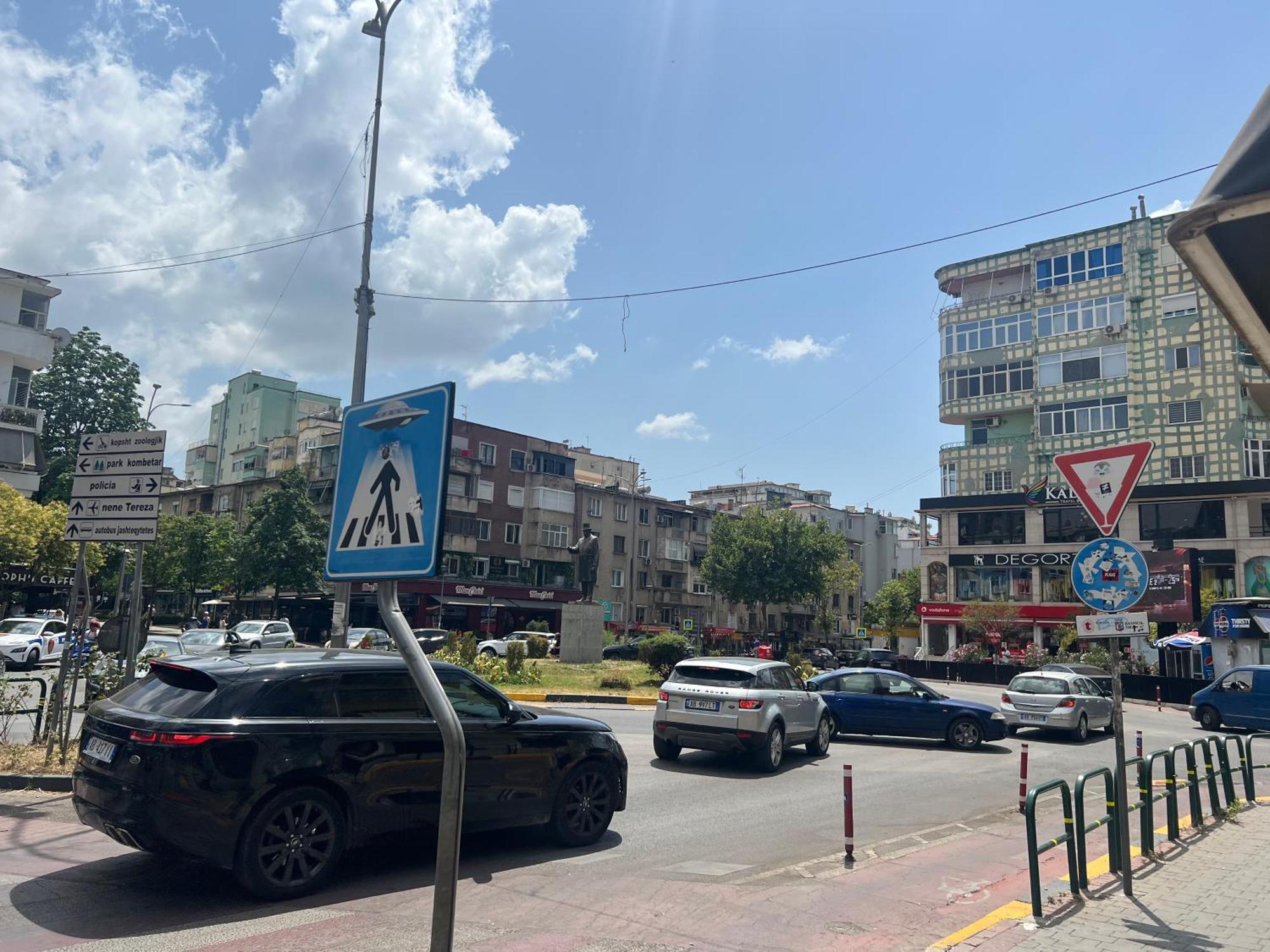 Blloku Tirana Studio Exterior photo